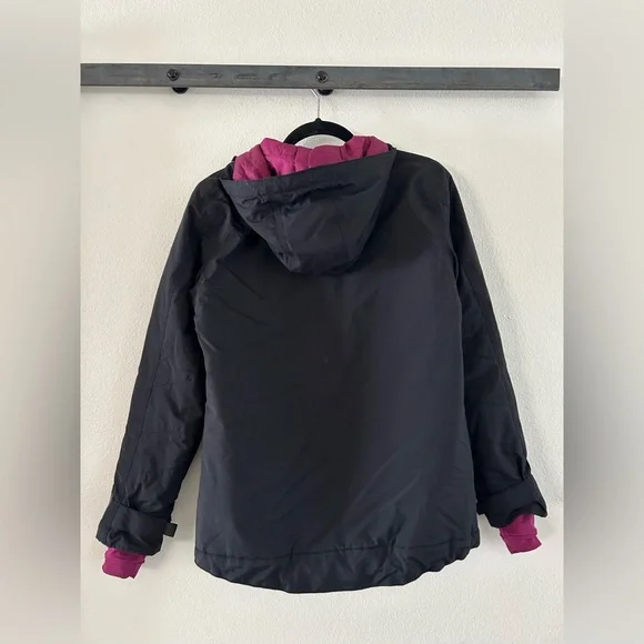 Black Women’s Carhartt Jacket with Pink/Purple Details - Picture 4 of 4